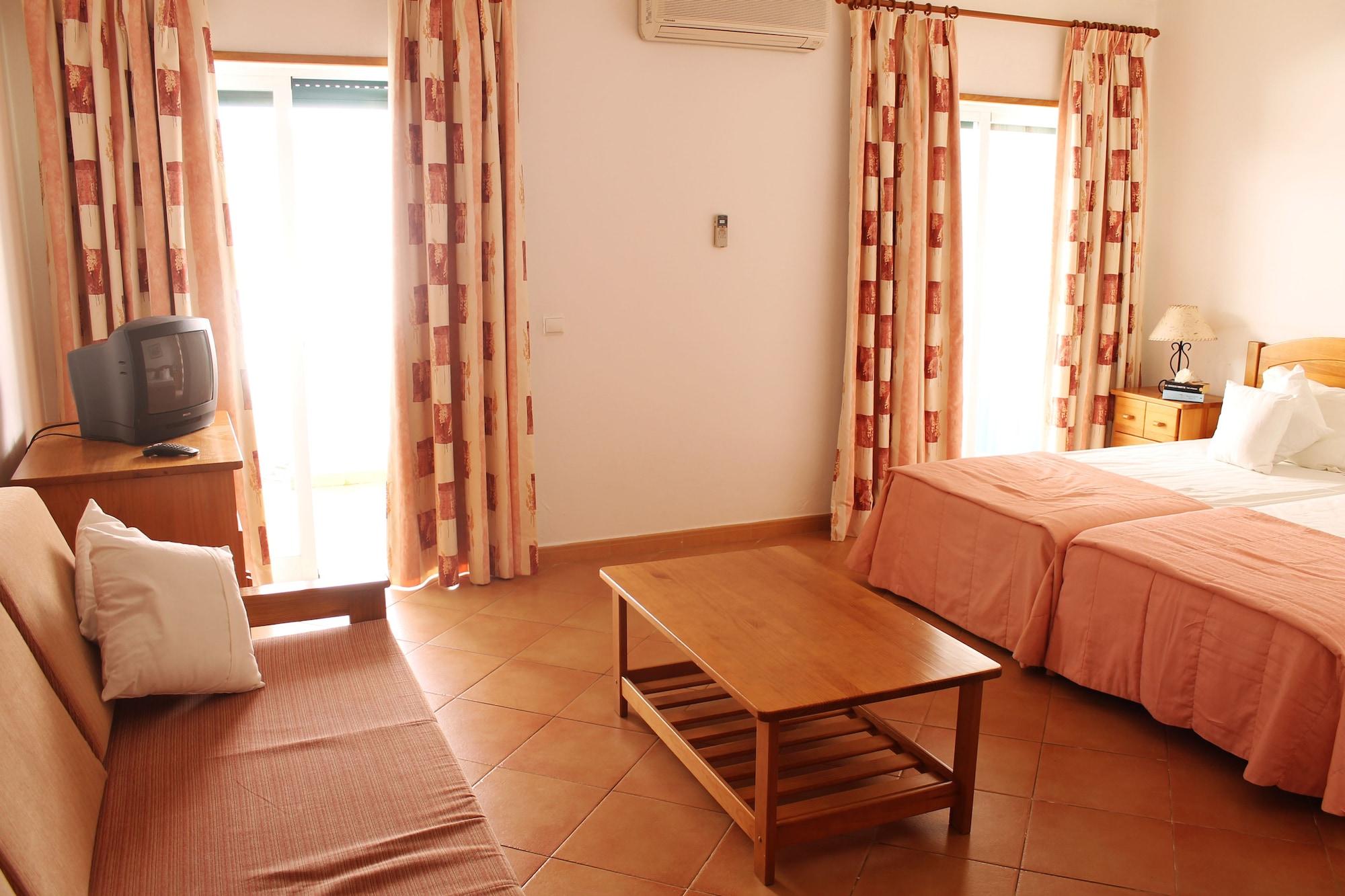 Oasis Beach Apartments Praia Da Luz Luaran gambar