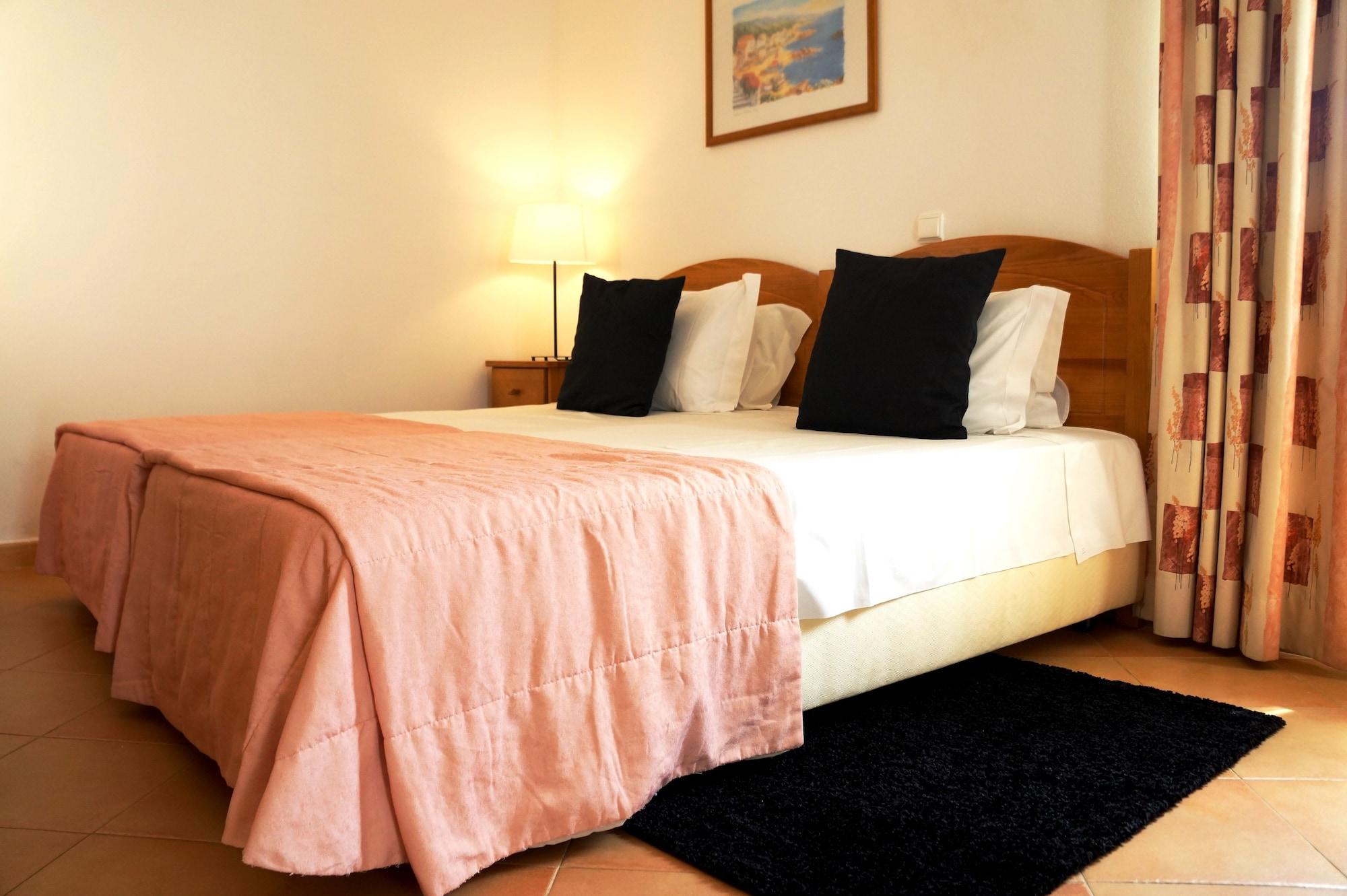 Oasis Beach Apartments Praia Da Luz Luaran gambar