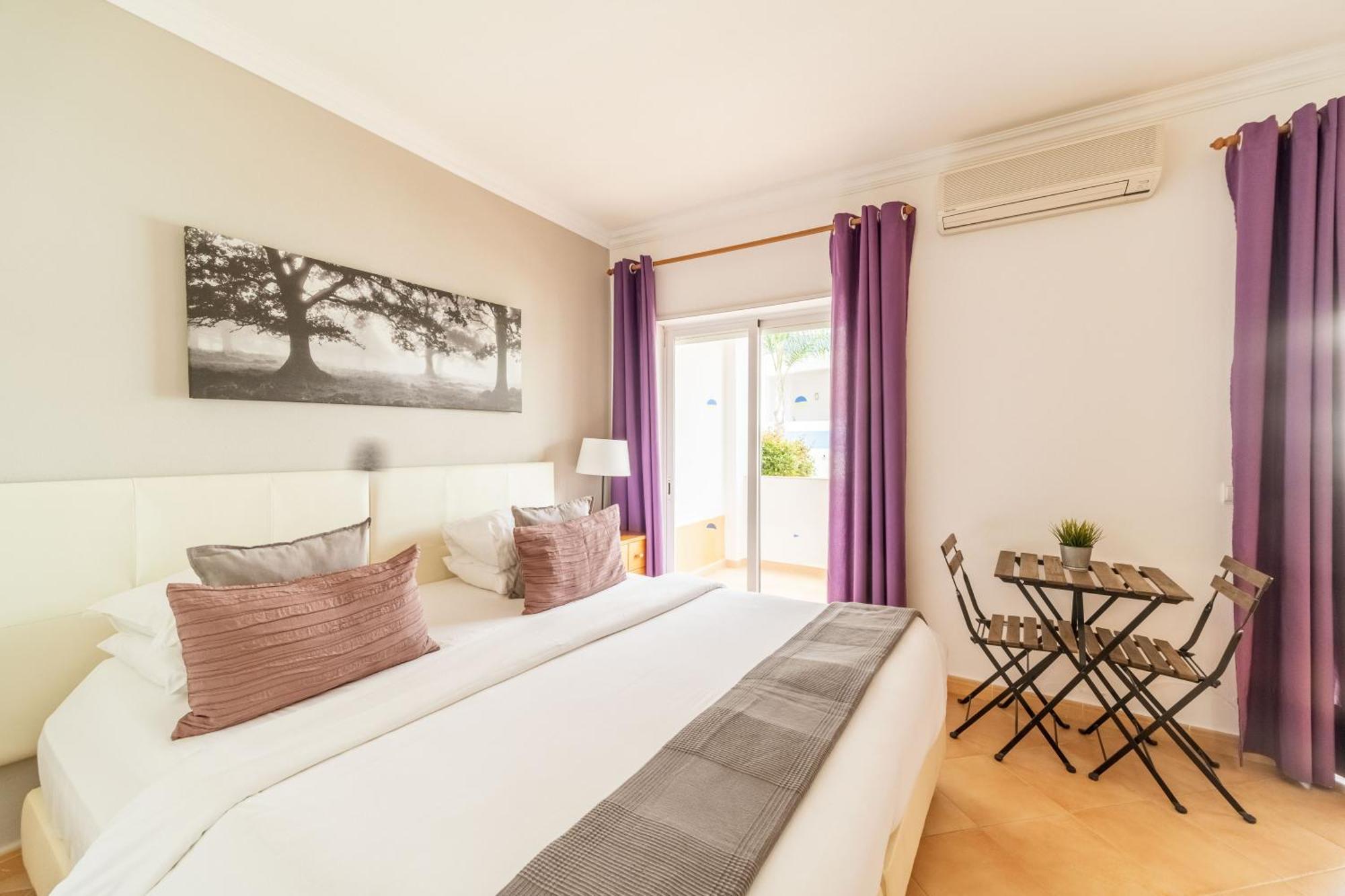 Oasis Beach Apartments Praia Da Luz Bilik gambar