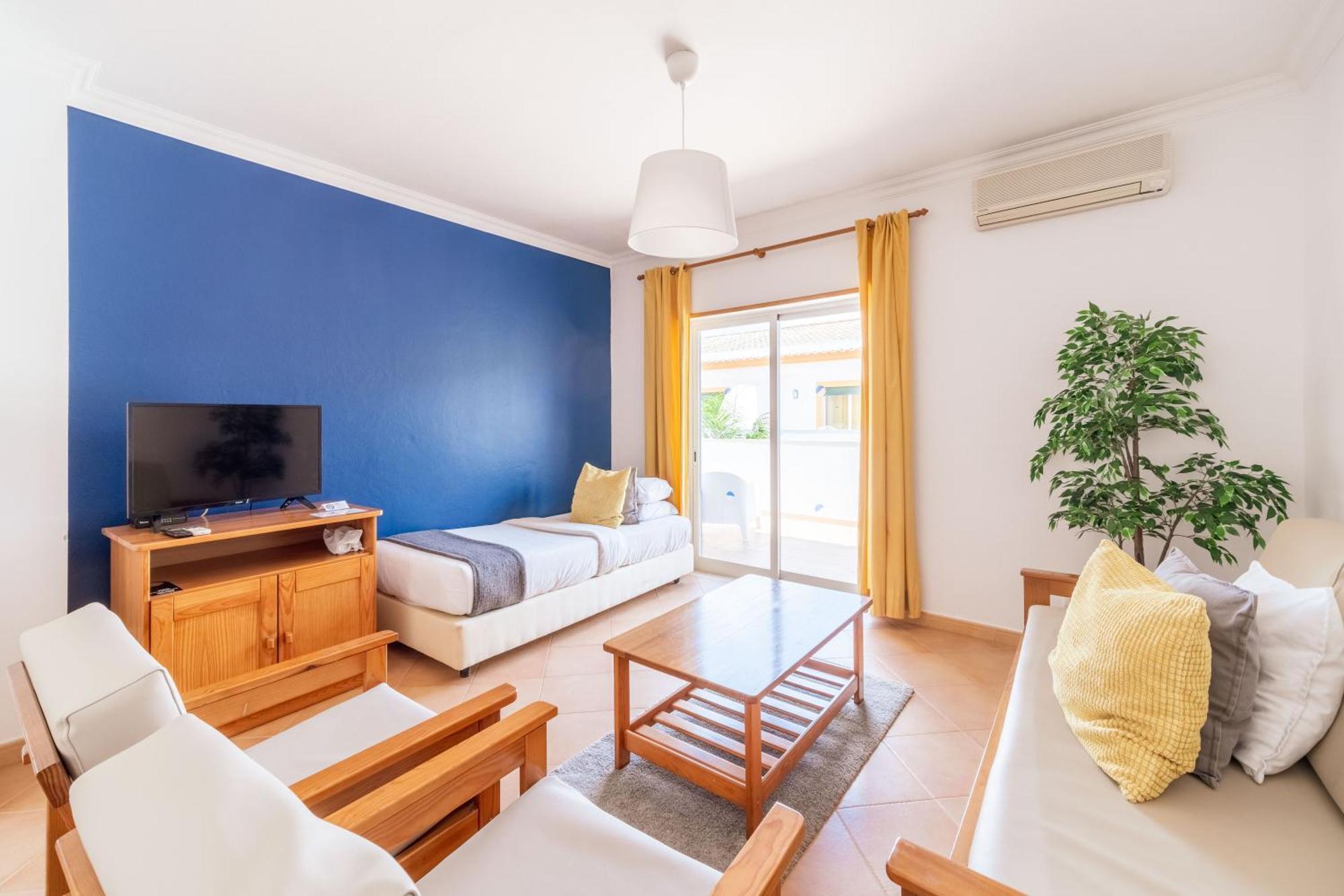 Oasis Beach Apartments Praia Da Luz Bilik gambar