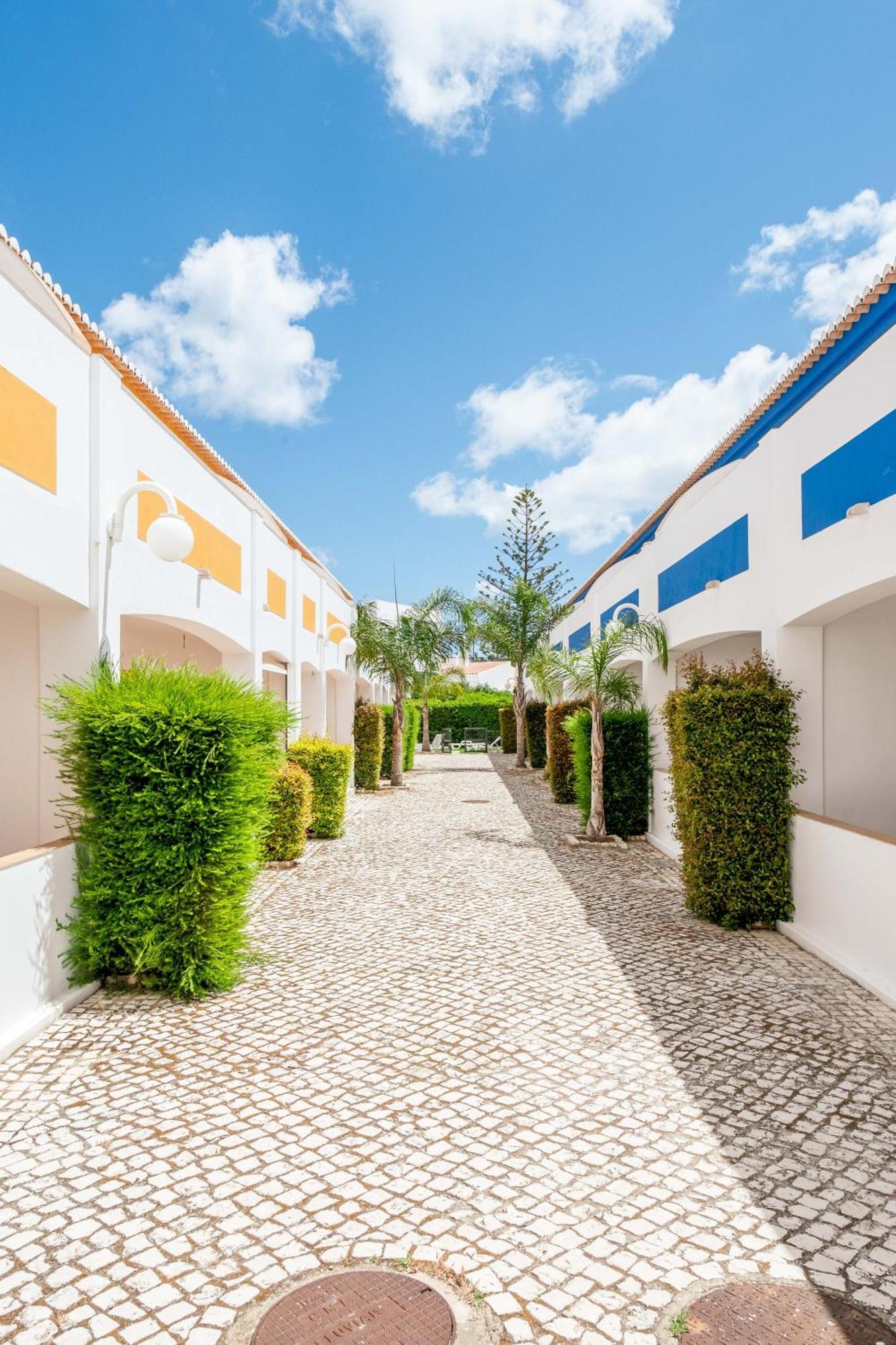 Oasis Beach Apartments Praia Da Luz Luaran gambar